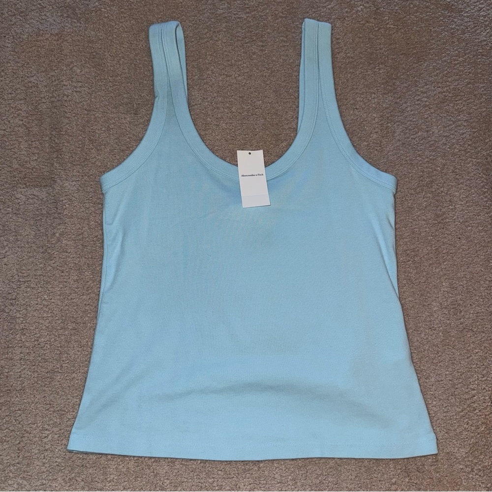Abercrombie Vintage-Style Rib Tuckable Scoopneck Tank